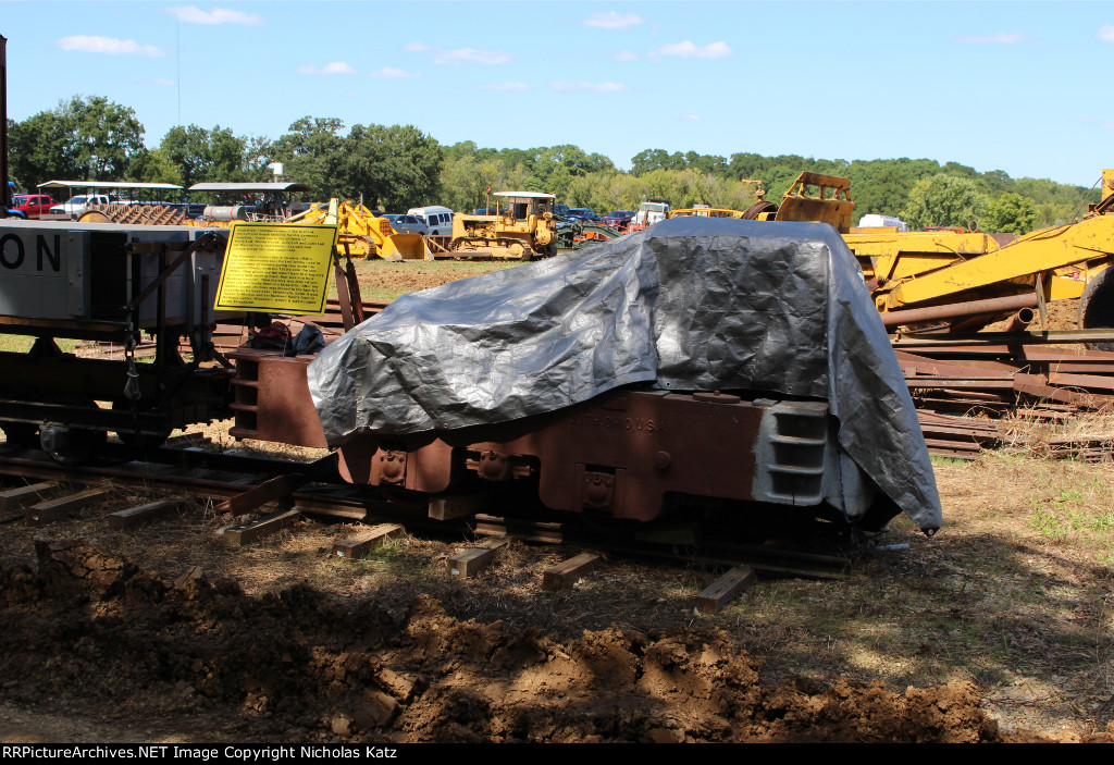 Plymouth Locomotive & Dump Cars